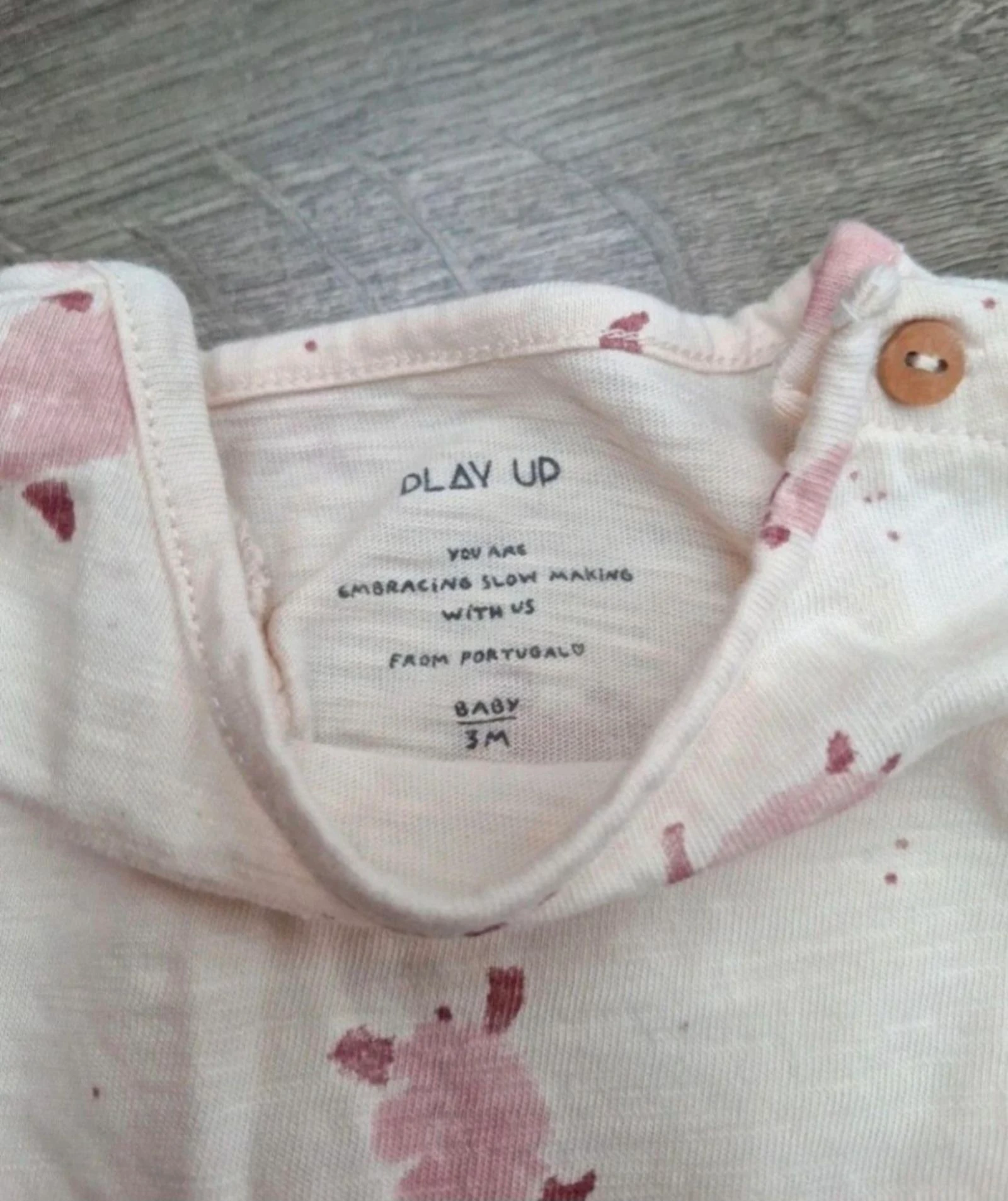 Play Up baby shirt 3M new condition pink print – photo 2